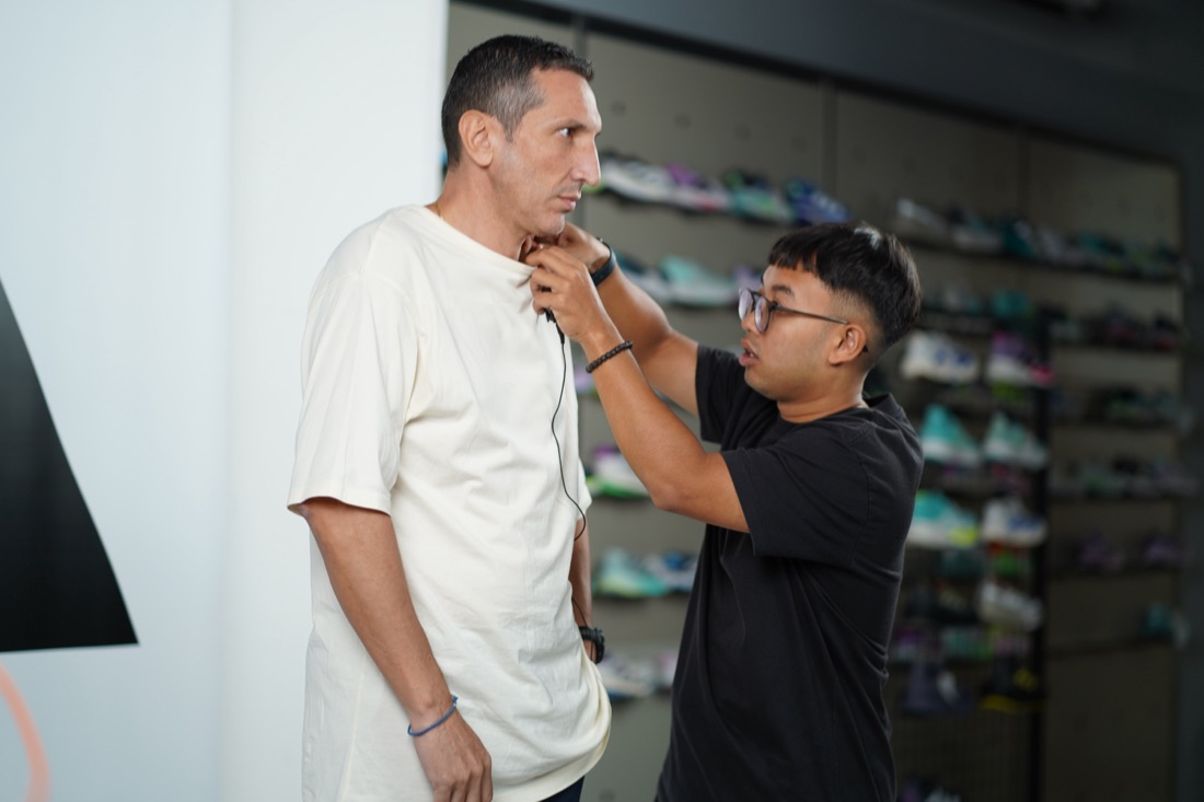 Mic'ing up a speaker before an interview